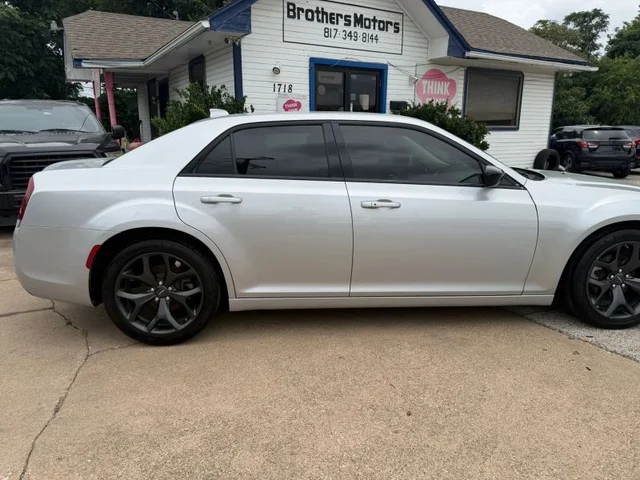 SEMINUEVOS CHRYSLER 300 a Estados en autogozo