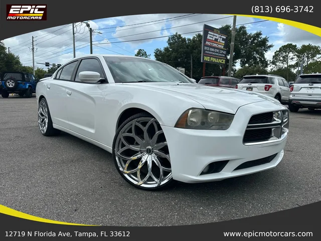 SEMINUEVOS DODGE Charger a Estados en autogozo Vehicle Image