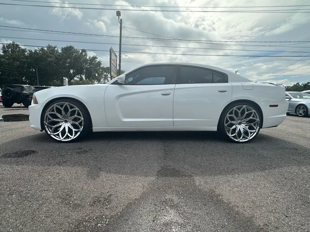 SEMINUEVOS DODGE Charger a Estados en autogozo