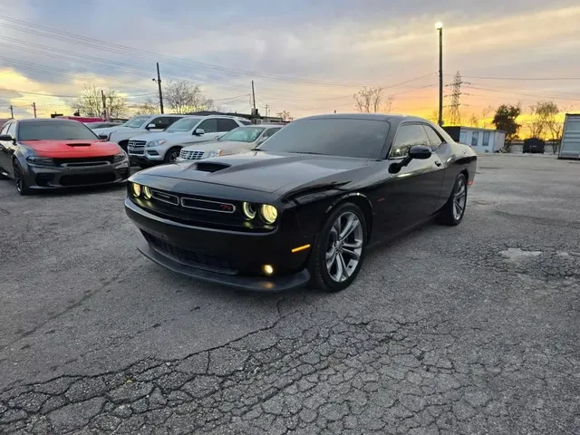 SEMINUEVOS DODGE Challenger a Estados en autogozo