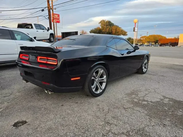 SEMINUEVOS DODGE Challenger a Estados en autogozo