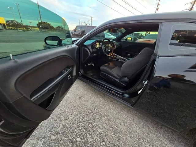 SEMINUEVOS DODGE Challenger a Estados en autogozo