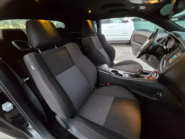 SEMINUEVOS DODGE Challenger a Estados en autogozo
