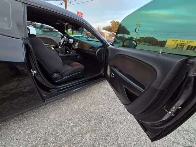 SEMINUEVOS DODGE Challenger a Estados en autogozo