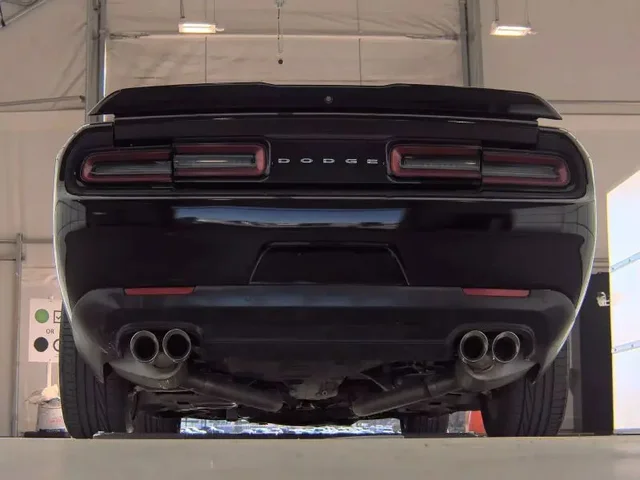 SEMINUEVOS DODGE Challenger a Estados en autogozo