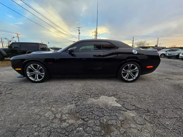 SEMINUEVOS DODGE Challenger a Estados en autogozo