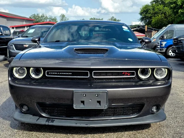 SEMINUEVOS DODGE Challenger a Estados en autogozo