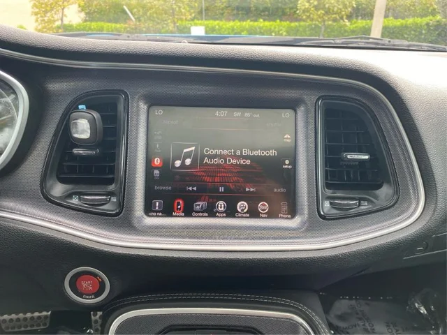 SEMINUEVOS DODGE Challenger a Estados en autogozo