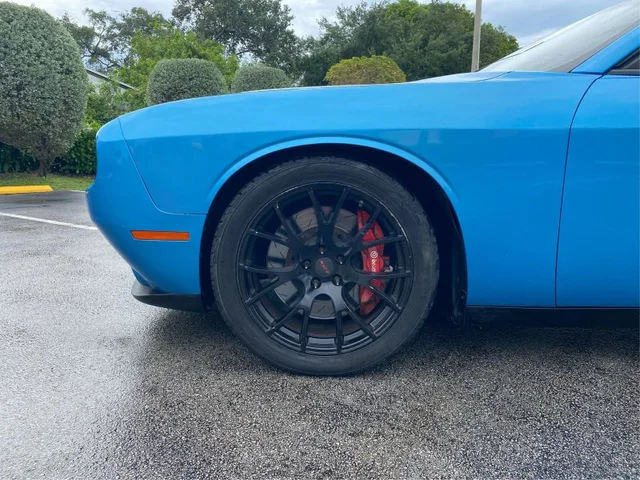 SEMINUEVOS DODGE Challenger a Estados en autogozo