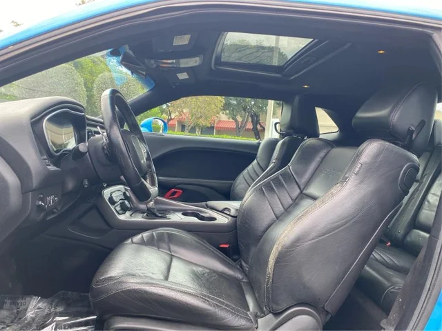 SEMINUEVOS DODGE Challenger a Estados en autogozo