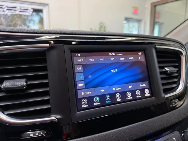 SEMINUEVOS CHRYSLER Pacifica a Estados en autogozo