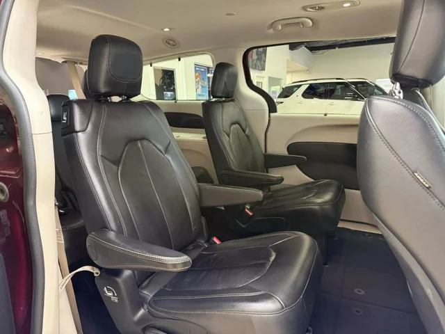 SEMINUEVOS CHRYSLER Pacifica a Estados en autogozo