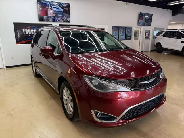 SEMINUEVOS CHRYSLER Pacifica a Estados en autogozo