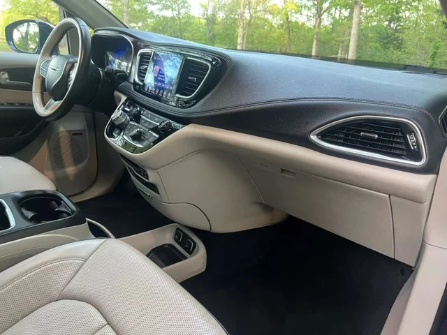 SEMINUEVOS CHRYSLER Pacifica a Estados en autogozo
