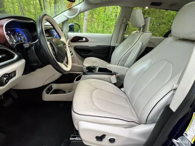 SEMINUEVOS CHRYSLER Pacifica a Estados en autogozo
