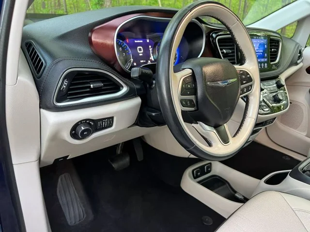 SEMINUEVOS CHRYSLER Pacifica a Estados en autogozo