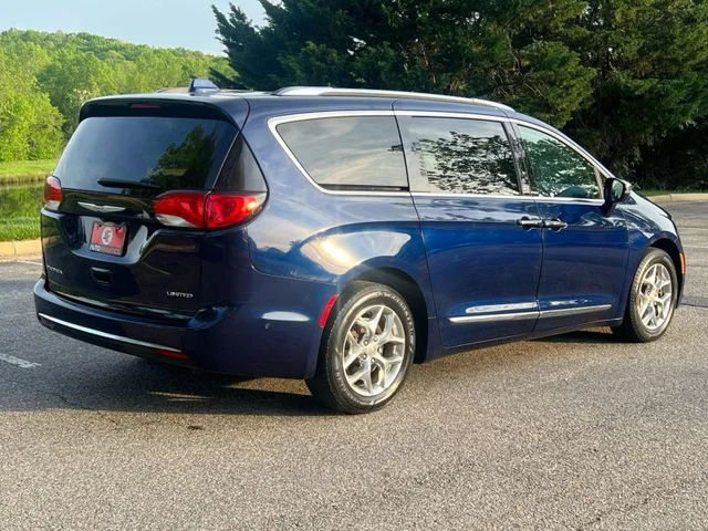 SEMINUEVOS CHRYSLER Pacifica a Estados en autogozo
