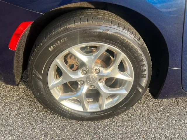SEMINUEVOS CHRYSLER Pacifica a Estados en autogozo
