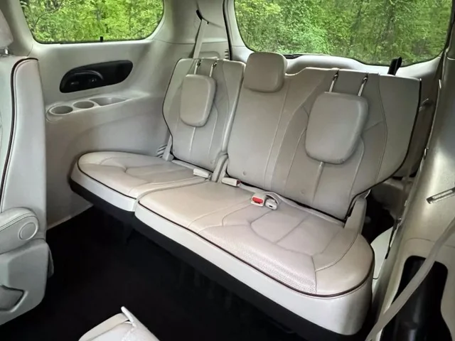 SEMINUEVOS CHRYSLER Pacifica a Estados en autogozo