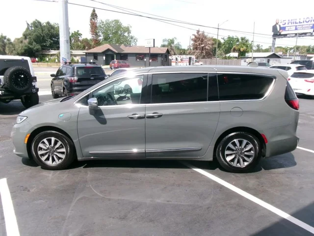 SEMINUEVOS CHRYSLER Pacifica Hybrid a Estados en autogozo
