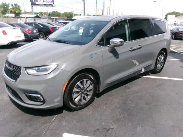 SEMINUEVOS CHRYSLER Pacifica Hybrid a Estados en autogozo