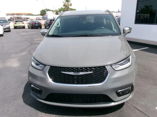 SEMINUEVOS CHRYSLER Pacifica Hybrid a Estados en autogozo