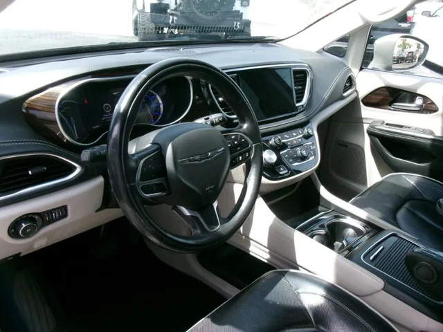 SEMINUEVOS CHRYSLER Pacifica Hybrid a Estados en autogozo