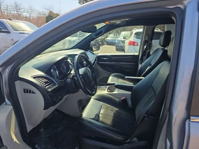SEMINUEVOS DODGE Grand Caravan Passenger a Estados en autogozo