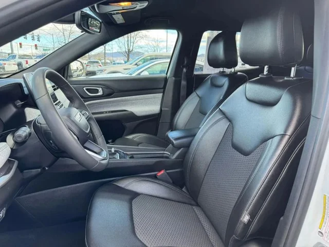 SEMINUEVOS JEEP Compass a Estados en autogozo