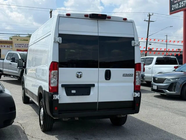 SEMINUEVOS RAM ProMaster Cargo Van a Estados en autogozo