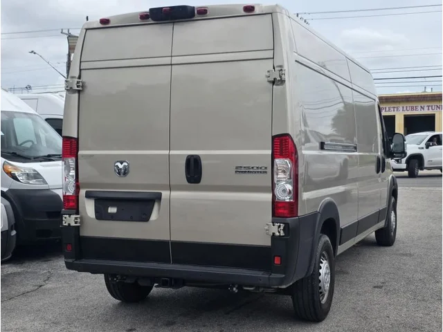 SEMINUEVOS RAM ProMaster Cargo Van a Estados en autogozo