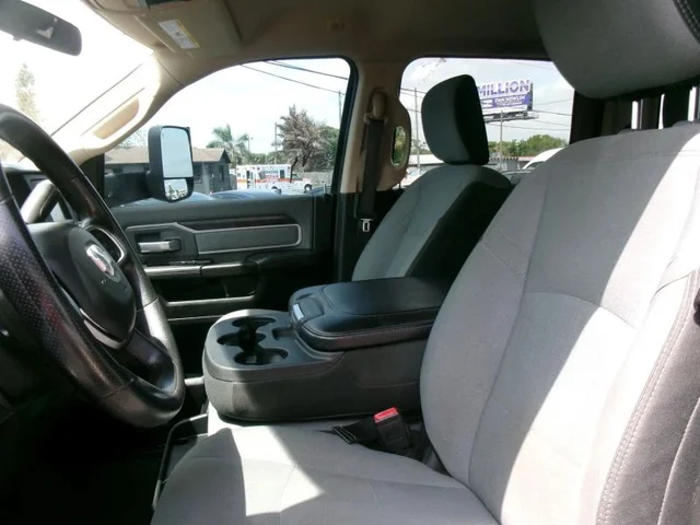 SEMINUEVOS RAM 2500 Crew Cab a Estados en autogozo