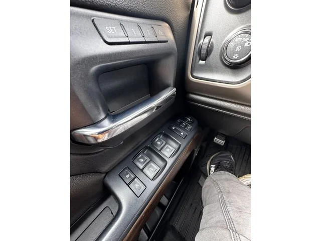 SEMINUEVOS GMC Sierra 1500 Crew Cab a Estados en autogozo