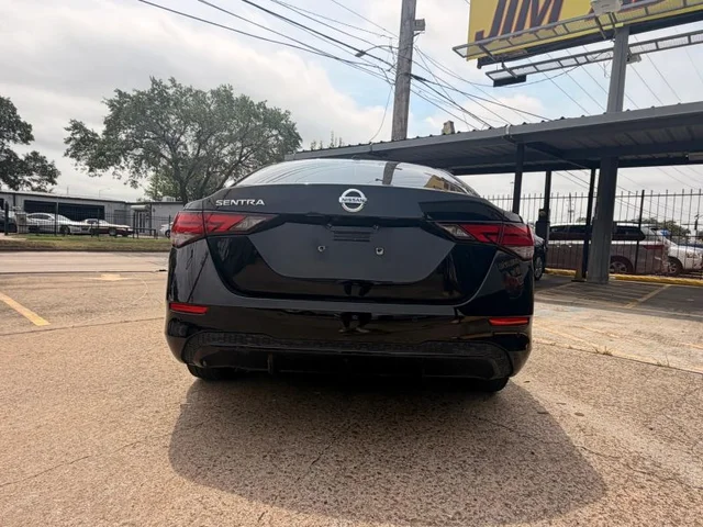 SEMINUEVOS NISSAN Sentra a Estados en autogozo