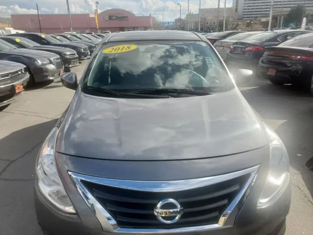 SEMINUEVOS NISSAN Versa a Estados en autogozo