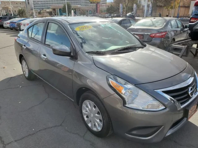 SEMINUEVOS NISSAN Versa a Estados en autogozo