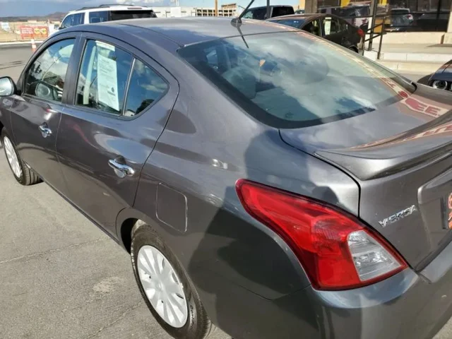 SEMINUEVOS NISSAN Versa a Estados en autogozo