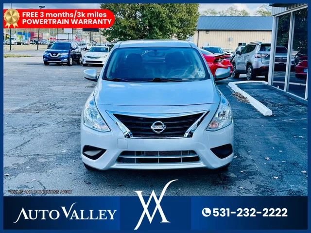 SEMINUEVOS NISSAN Versa a Estados en autogozo