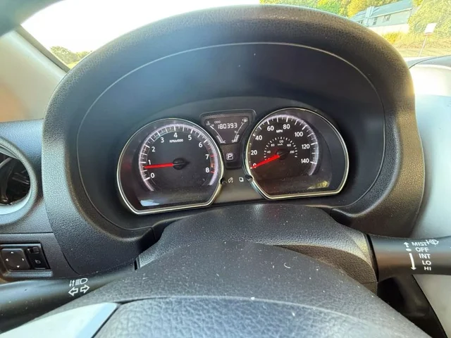 SEMINUEVOS NISSAN Versa a Estados en autogozo