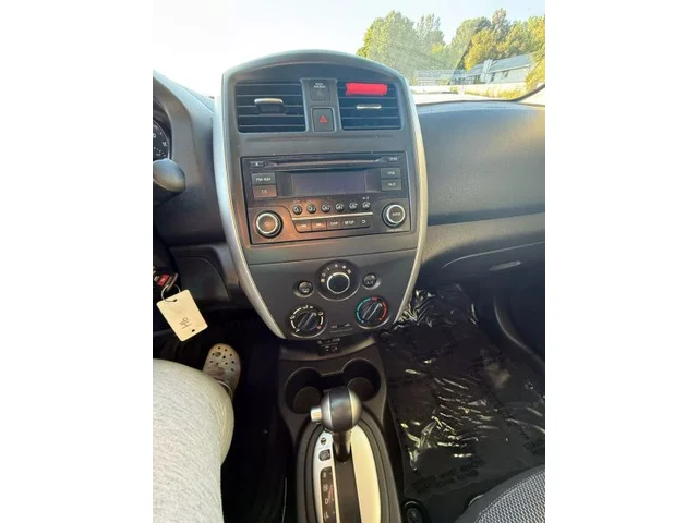 SEMINUEVOS NISSAN Versa a Estados en autogozo