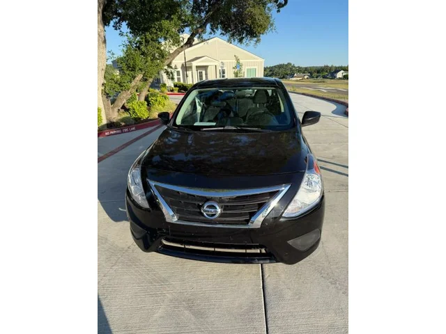 SEMINUEVOS NISSAN Versa a Estados en autogozo