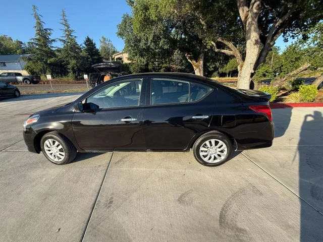 SEMINUEVOS NISSAN Versa a Estados en autogozo