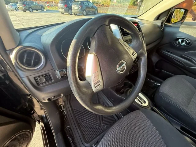 SEMINUEVOS NISSAN Versa a Estados en autogozo