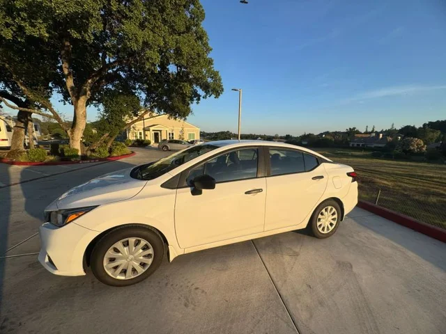 SEMINUEVOS NISSAN Versa a Estados en autogozo