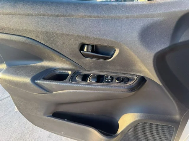 SEMINUEVOS NISSAN Versa a Estados en autogozo