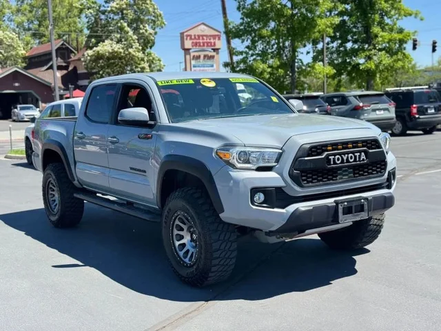 SEMINUEVOS TOYOTA Tacoma Double Cab a Estados en autogozo