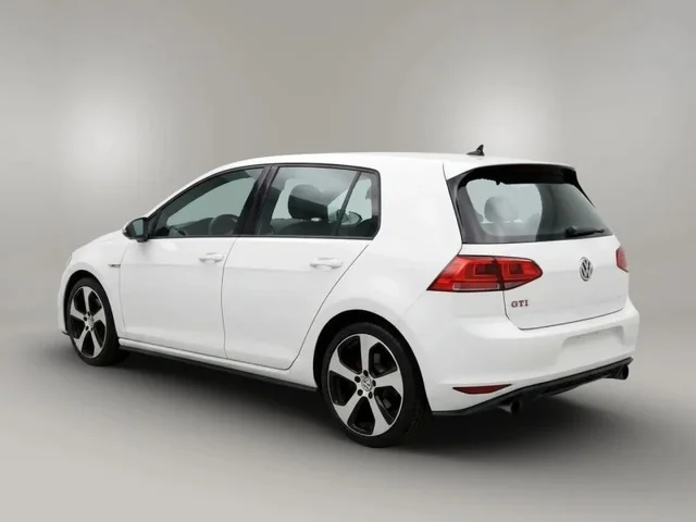 SEMINUEVOS VOLKSWAGEN Golf GTI a Estados en autogozo