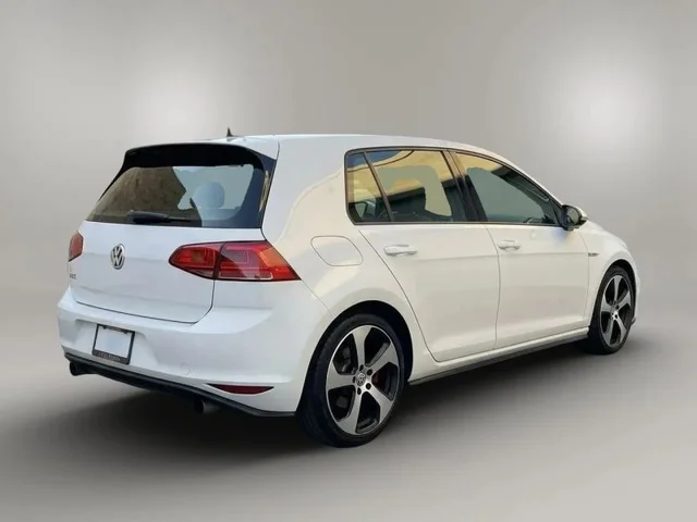 SEMINUEVOS VOLKSWAGEN Golf GTI a Estados en autogozo