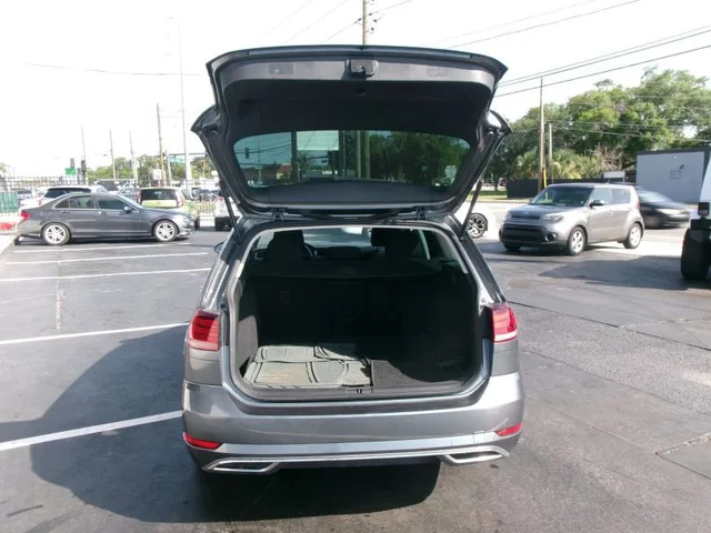 SEMINUEVOS VOLKSWAGEN Golf SportWagen a Estados en autogozo