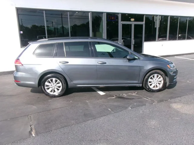 SEMINUEVOS VOLKSWAGEN Golf SportWagen a Estados en autogozo